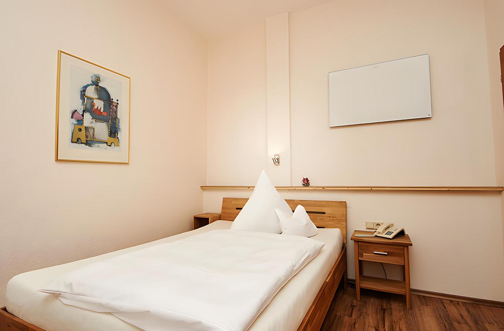 Vegan Hotel Und Restaurants Nicolay 1881 젤틴겐라티그 외부 사진