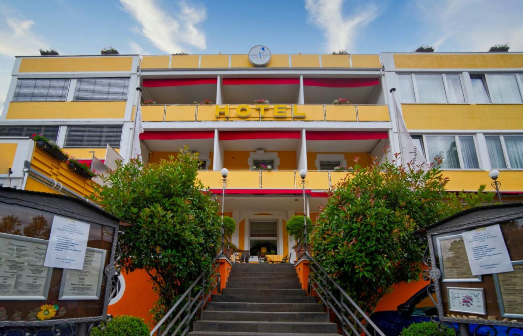 Vegan Hotel Und Restaurants Nicolay 1881 젤틴겐라티그 외부 사진