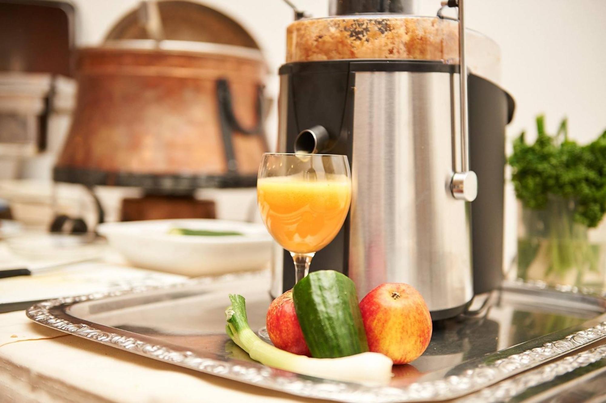Vegan Hotel Und Restaurants Nicolay 1881 젤틴겐라티그 외부 사진